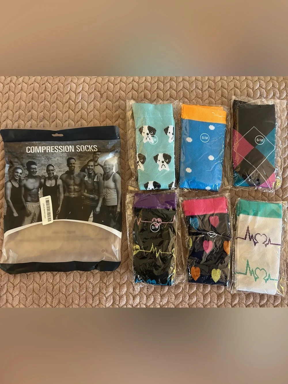 New Lot of six 6 pair Compression SOCKS knee-high women size S / M